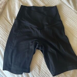 Excellent condition aerie offline cross front biker shorts
